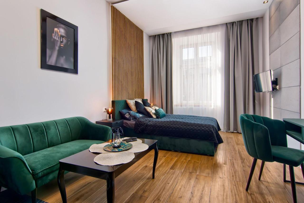 Apartament Czarny Z Jacuzzi Krasków Eksteriør bilde