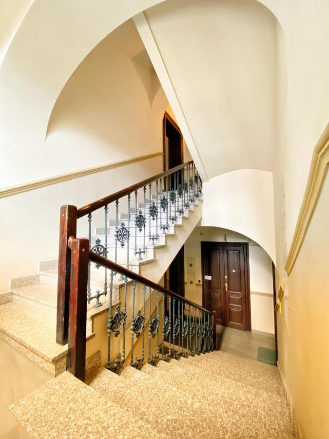 Apartament Czarny Z Jacuzzi Krasków Eksteriør bilde